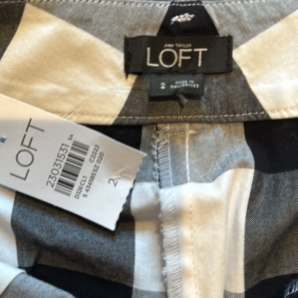 NWT Loft Checker short - Picture 5 of 5